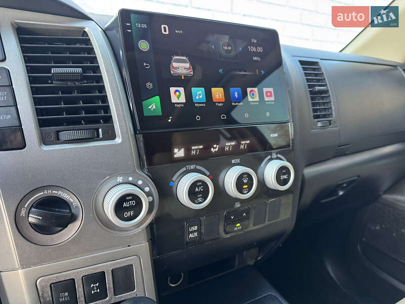 Внедорожник / Кроссовер Toyota Sequoia 2013 в Киеве