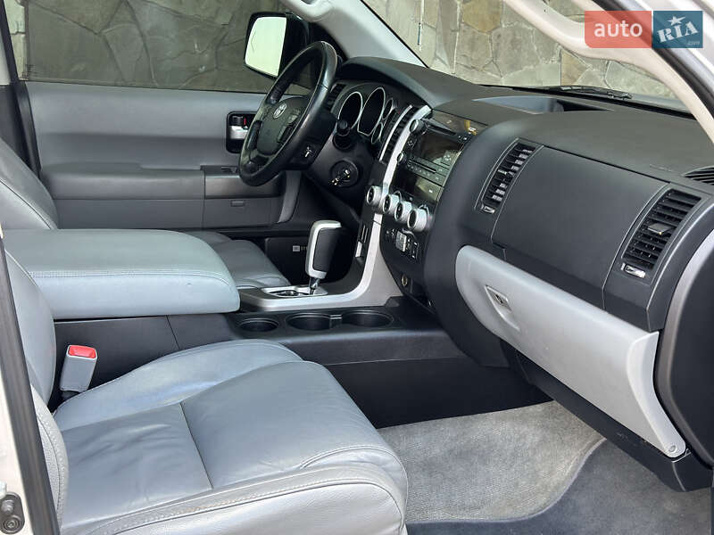 Внедорожник / Кроссовер Toyota Sequoia 2010 в Надворной фото 16 Внедорожник / Кроссовер Toyota Sequoia 2010 в Надворной
