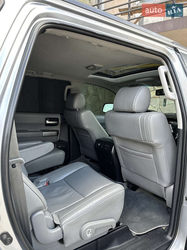 Внедорожник / Кроссовер Toyota Sequoia 2010 в Надворной фото 21 Внедорожник / Кроссовер Toyota Sequoia 2010 в Надворной