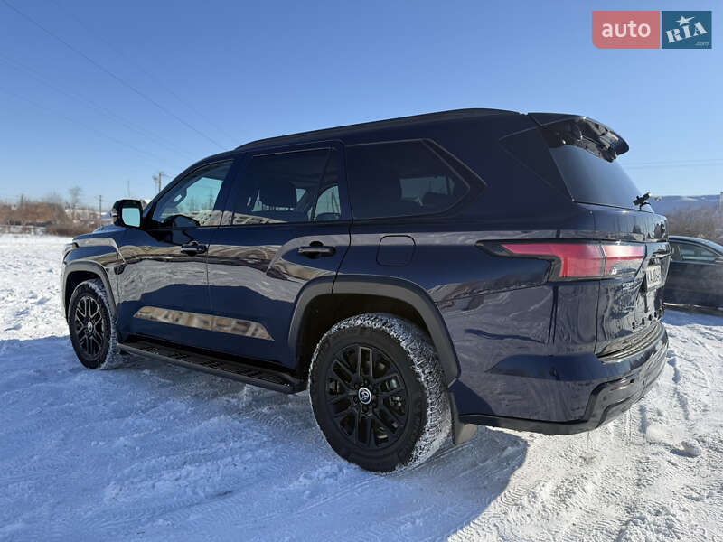 Внедорожник / Кроссовер Toyota Sequoia 2024 в Ирпене