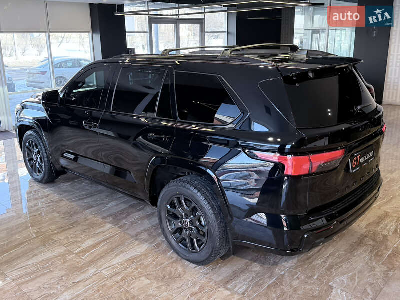 Внедорожник / Кроссовер Toyota Sequoia 2024 в Киеве