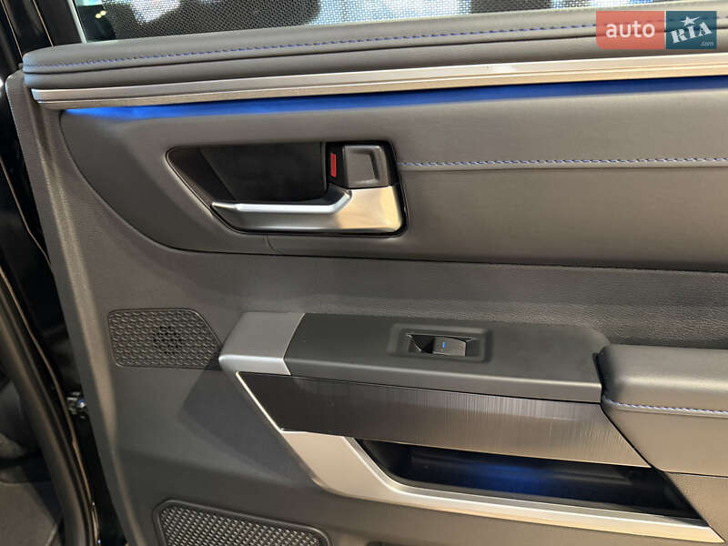 Внедорожник / Кроссовер Toyota Sequoia 2024 в Киеве