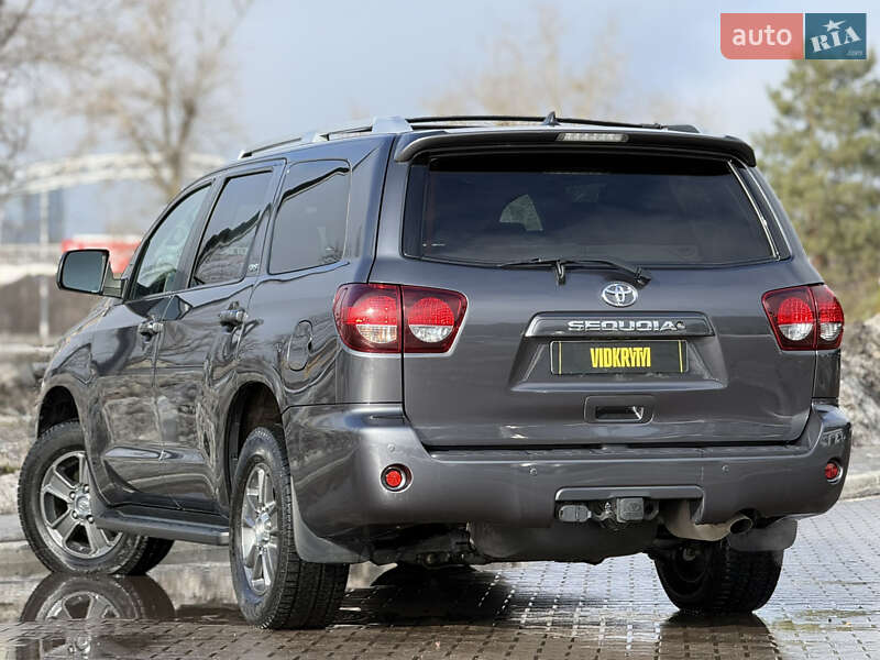 Внедорожник / Кроссовер Toyota Sequoia 2019 в Киеве фото 18 Внедорожник / Кроссовер Toyota Sequoia 2019 в Киеве