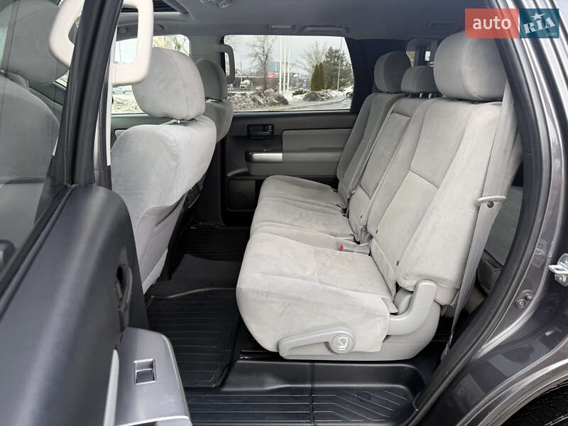 Внедорожник / Кроссовер Toyota Sequoia 2019 в Киеве фото 39 Внедорожник / Кроссовер Toyota Sequoia 2019 в Киеве