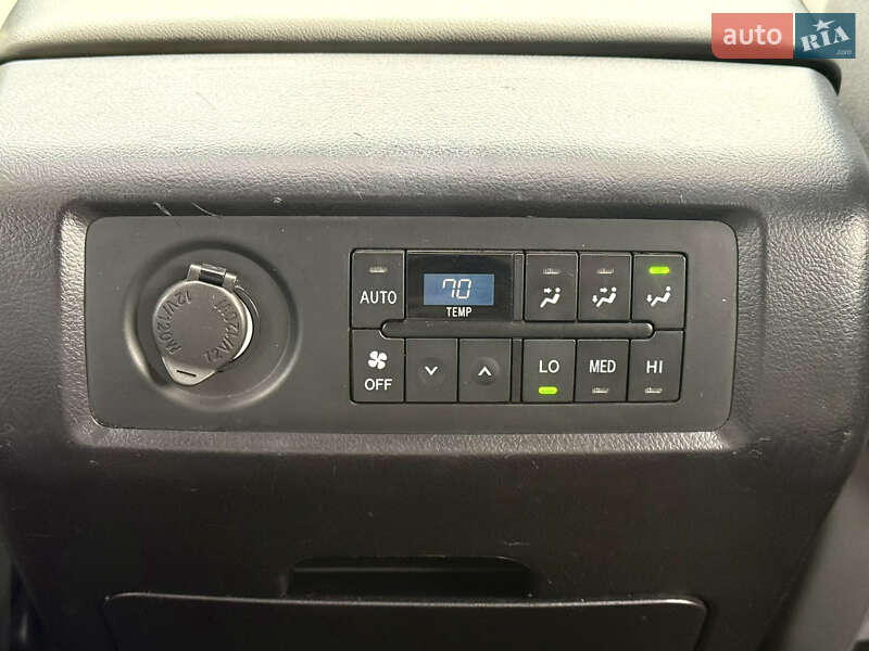 Внедорожник / Кроссовер Toyota Sequoia 2019 в Киеве фото 46 Внедорожник / Кроссовер Toyota Sequoia 2019 в Киеве