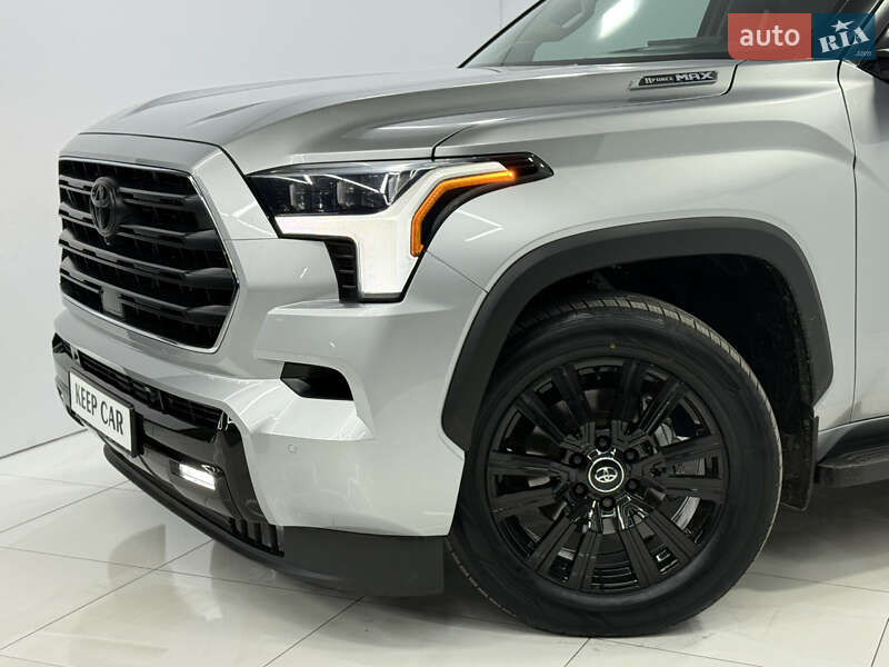 Внедорожник / Кроссовер Toyota Sequoia 2024 в Одессе