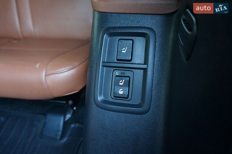 Внедорожник / Кроссовер Toyota Sequoia 2008 в Одессе