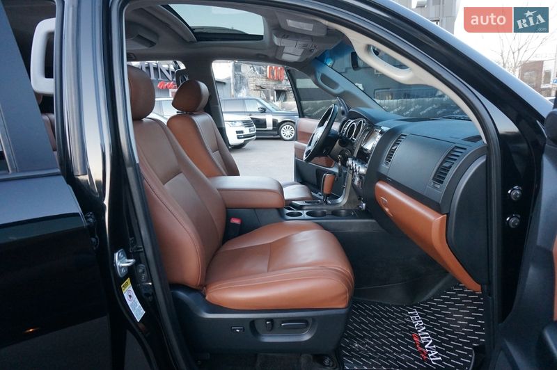 Внедорожник / Кроссовер Toyota Sequoia 2008 в Одессе