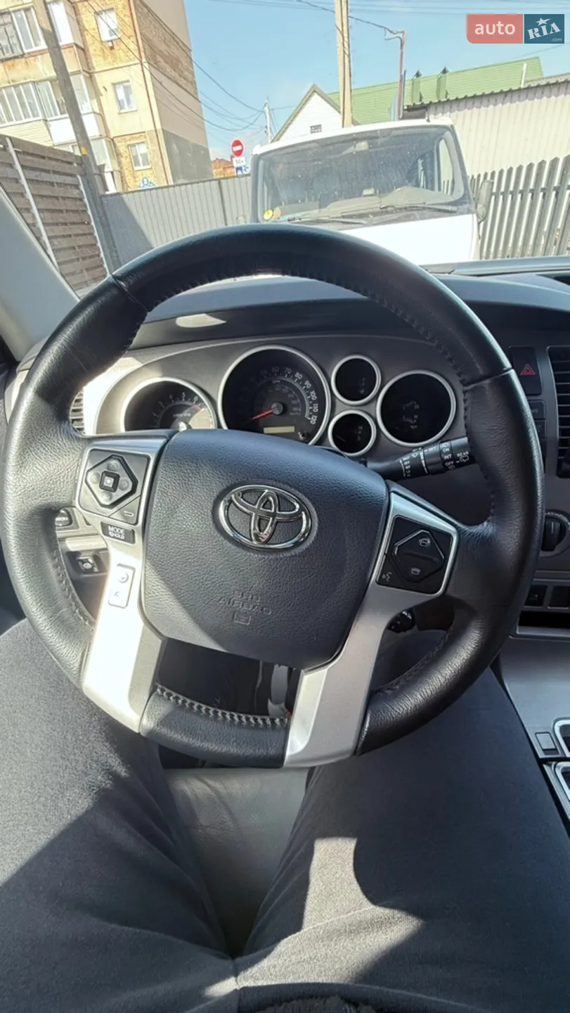 2016 Toyota Sequoia - мініатюра 31