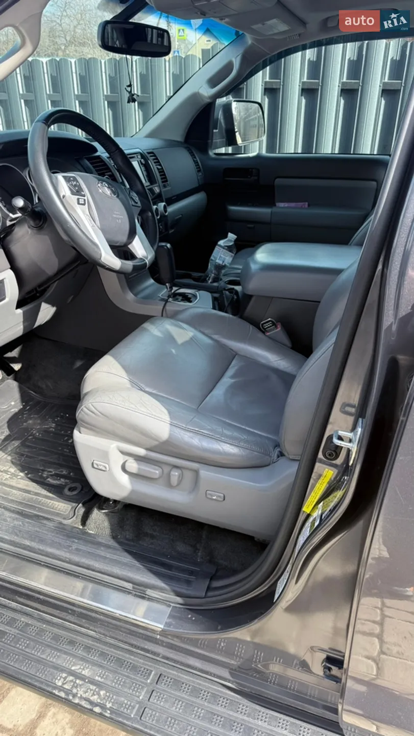 2016 Toyota Sequoia - мініатюра 36