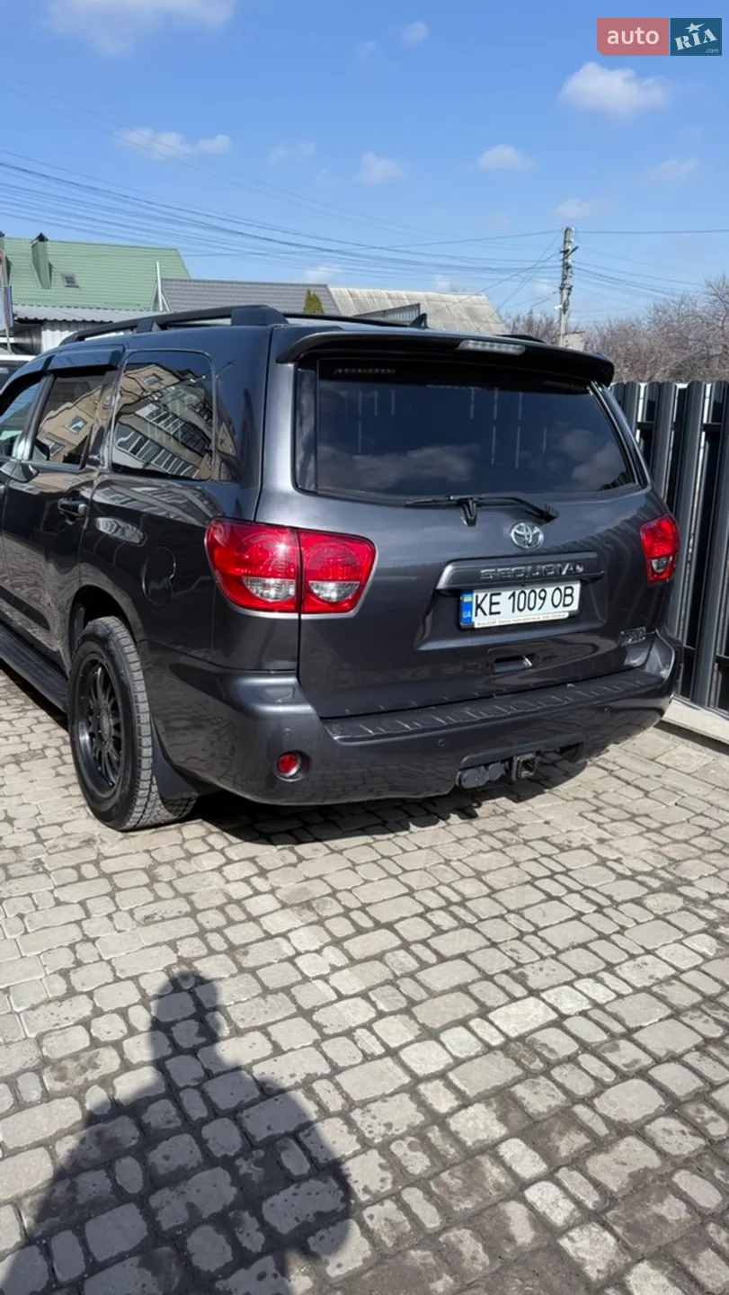 2016 Toyota Sequoia - мініатюра 3