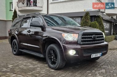 Внедорожник / Кроссовер Toyota Sequoia 2012 в Ивано-Франковске