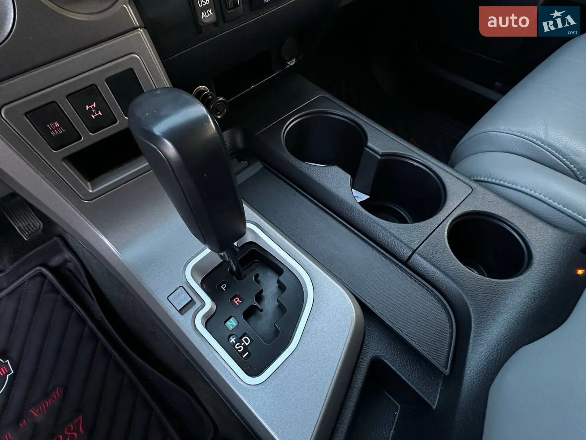 2017 Toyota Sequoia - мініатюра 15