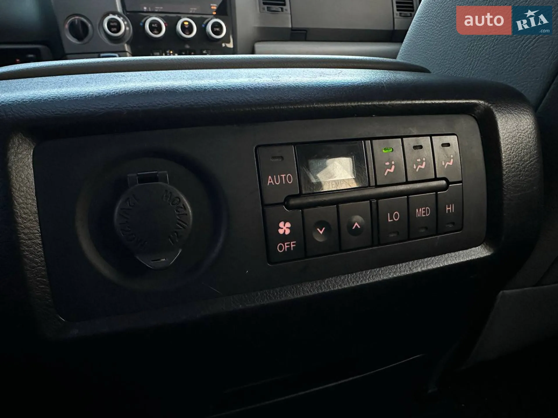 2017 Toyota Sequoia - мініатюра 17