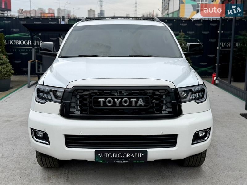 Внедорожник / Кроссовер Toyota Sequoia 2013 в Киеве