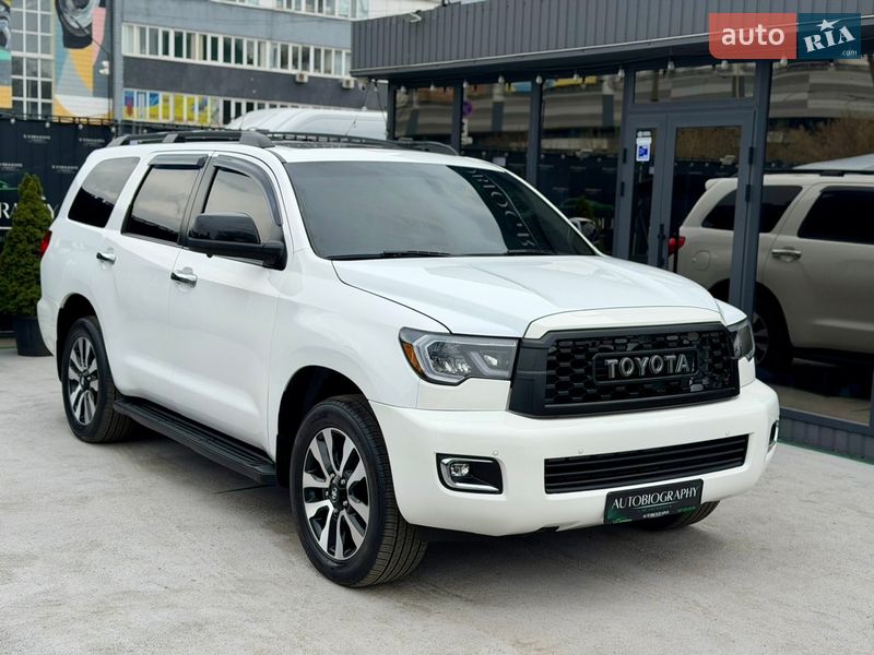 Внедорожник / Кроссовер Toyota Sequoia 2013 в Киеве