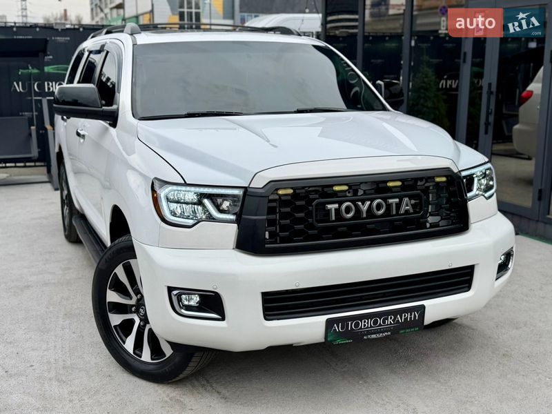 Внедорожник / Кроссовер Toyota Sequoia 2013 в Киеве