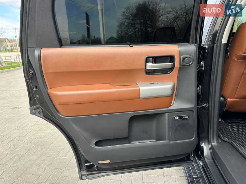 Позашляховик / Кросовер Toyota Sequoia 2008 в Харкові