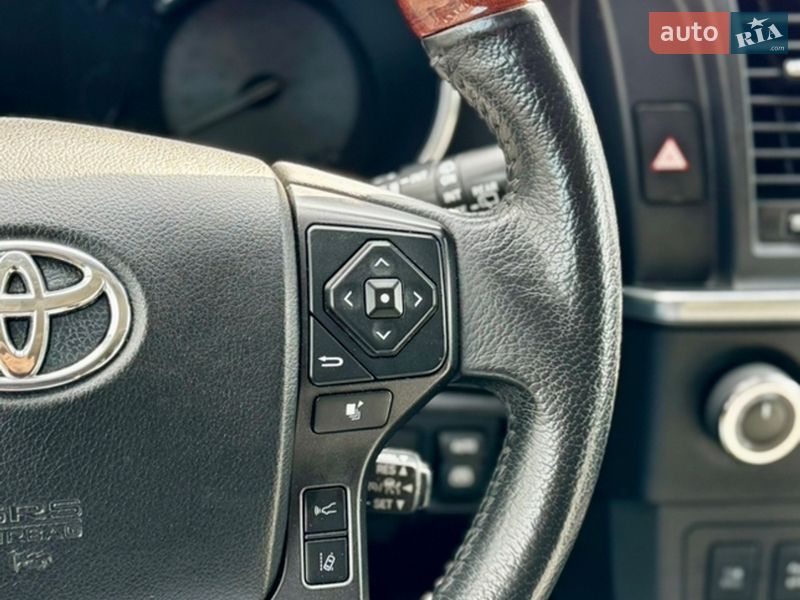 Внедорожник / Кроссовер Toyota Sequoia 2017 в Одессе фото 31 Внедорожник / Кроссовер Toyota Sequoia 2017 в Одессе