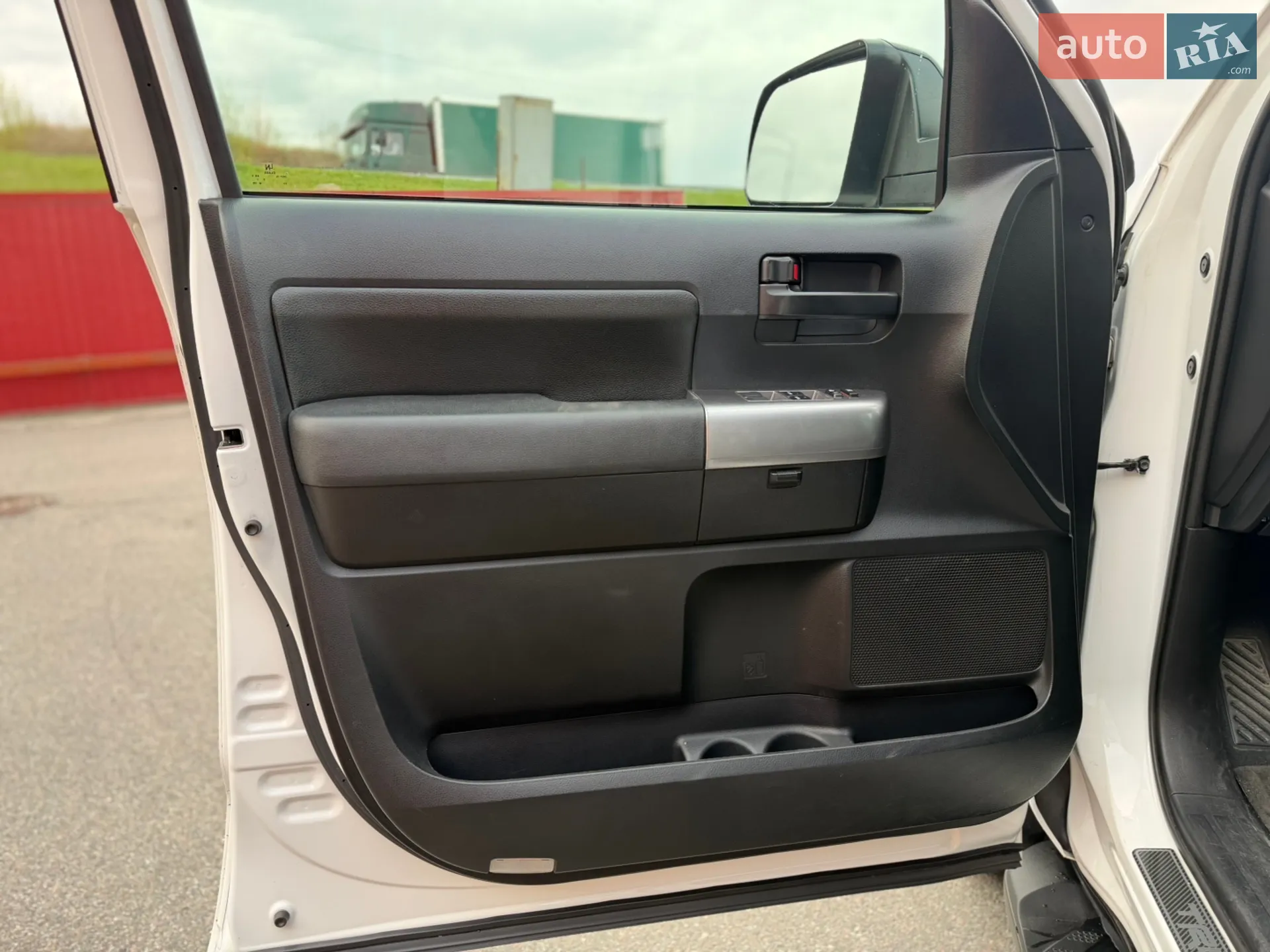 2018 Toyota Sequoia - мініатюра 9