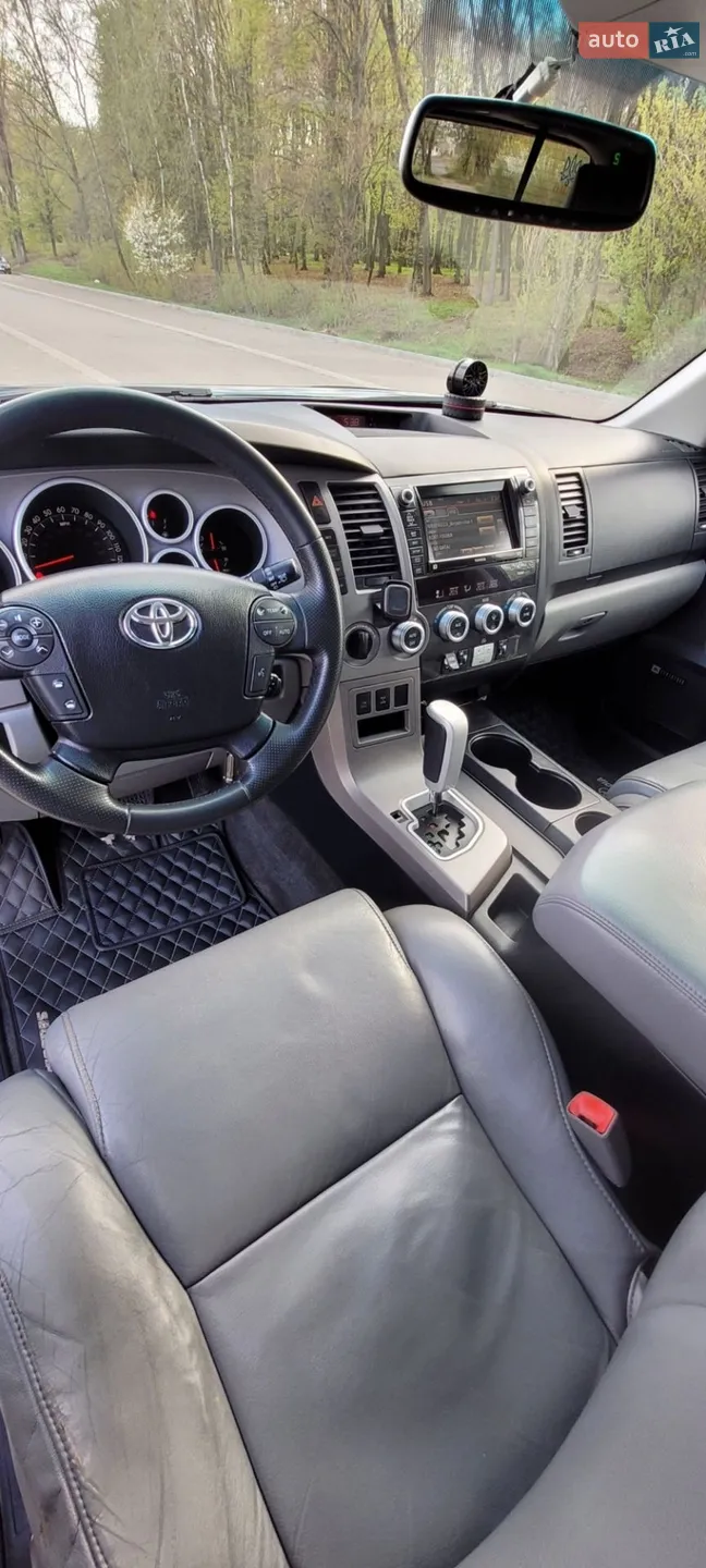 2012 Toyota Sequoia - мініатюра 20