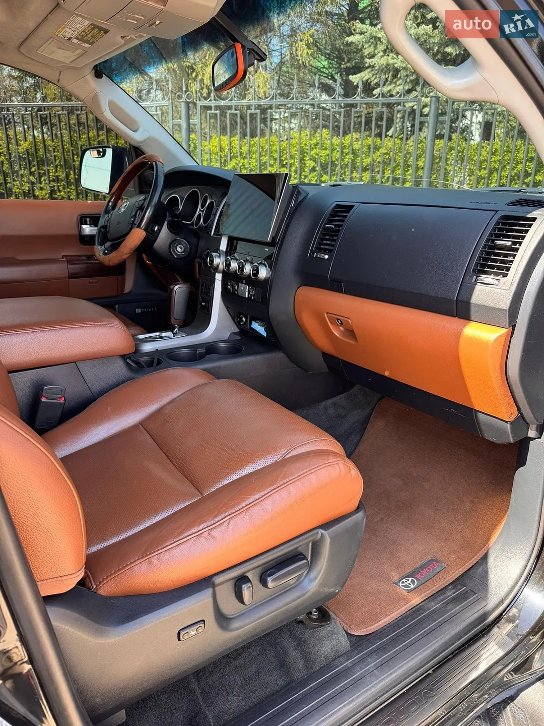 2010 Toyota Sequoia - мініатюра 25