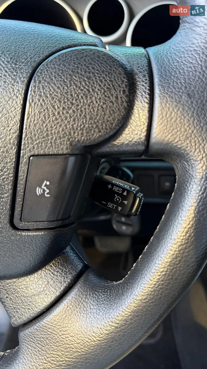 2013 Toyota Sequoia - мініатюра 18