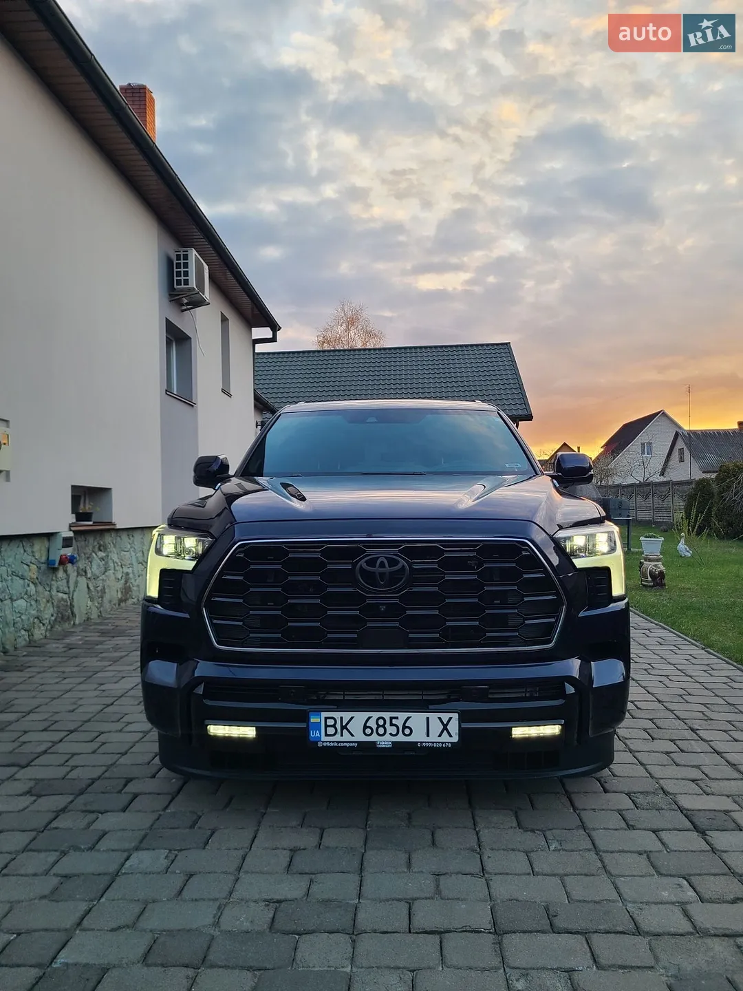 2023 Toyota Sequoia - мініатюра 3