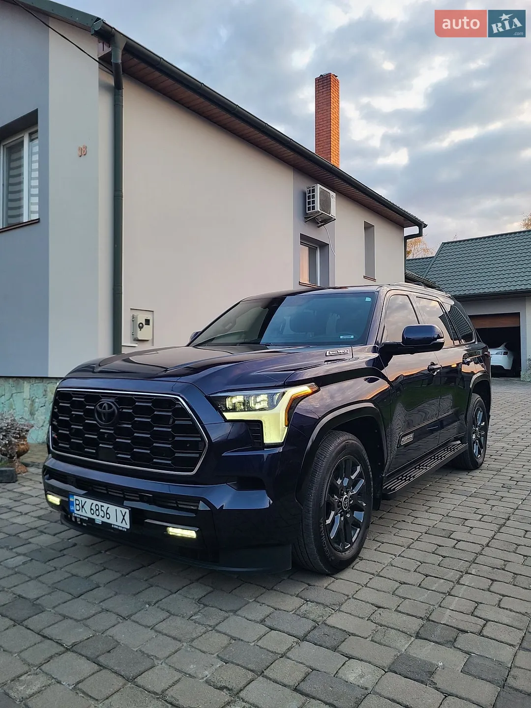 2023 Toyota Sequoia - мініатюра 2
