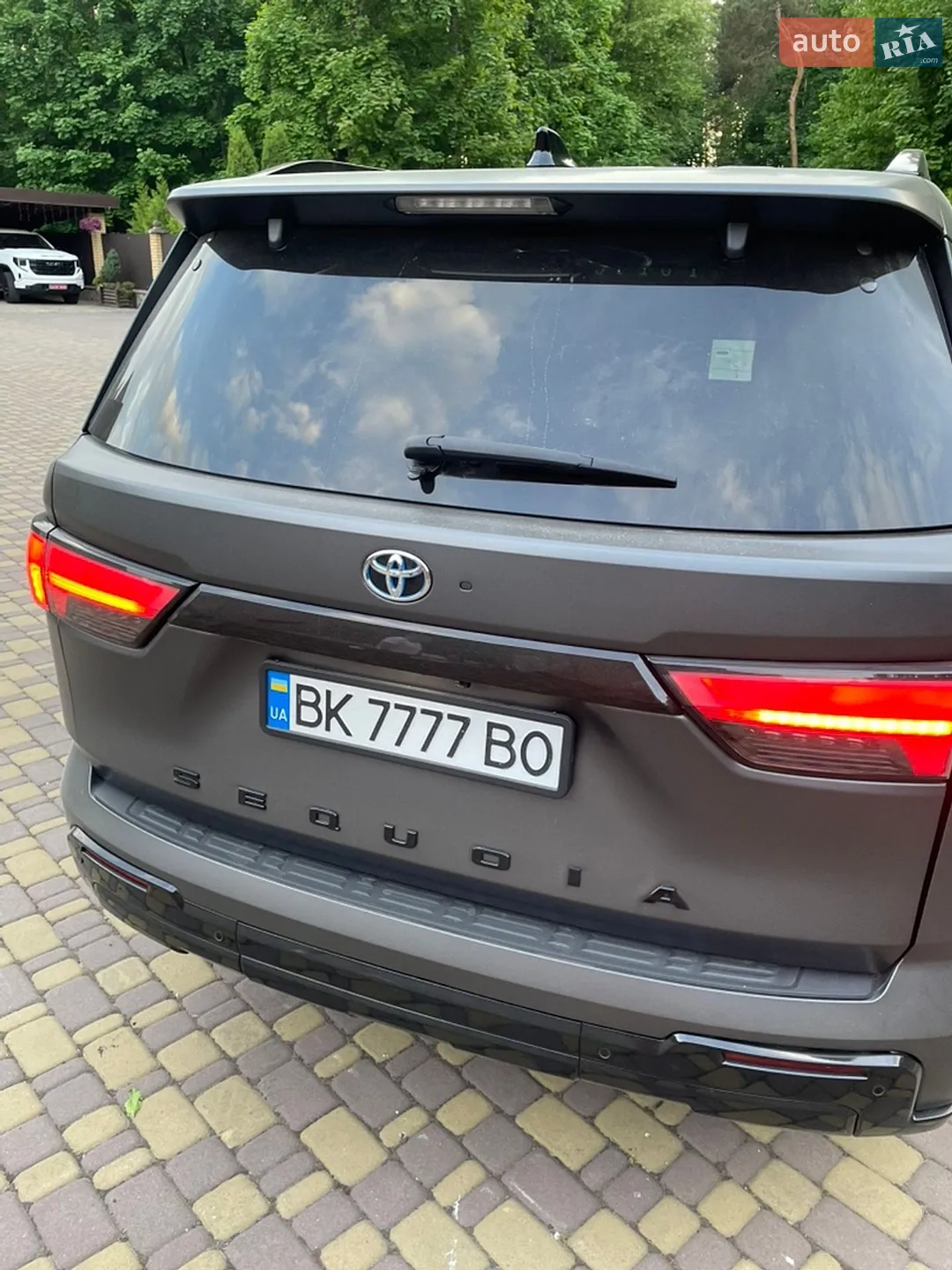 2022 Toyota Sequoia - мініатюра 10