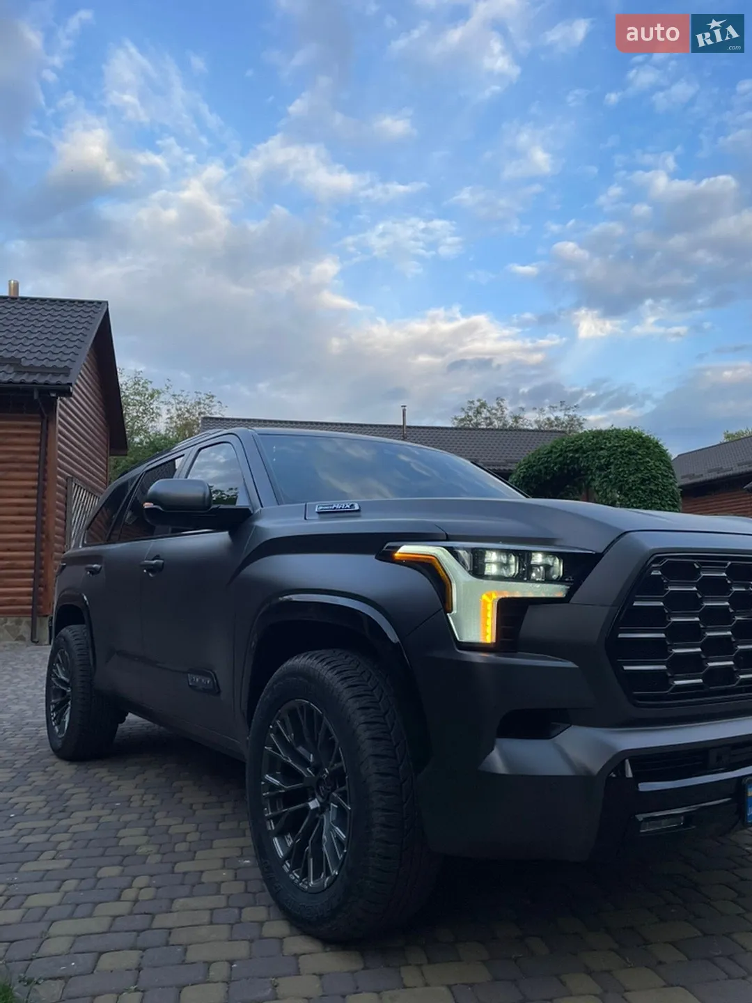 2022 Toyota Sequoia - мініатюра 16