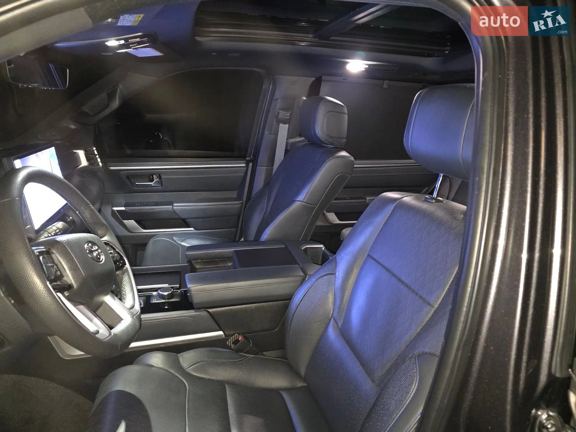 2022 Toyota Sequoia - мініатюра 23