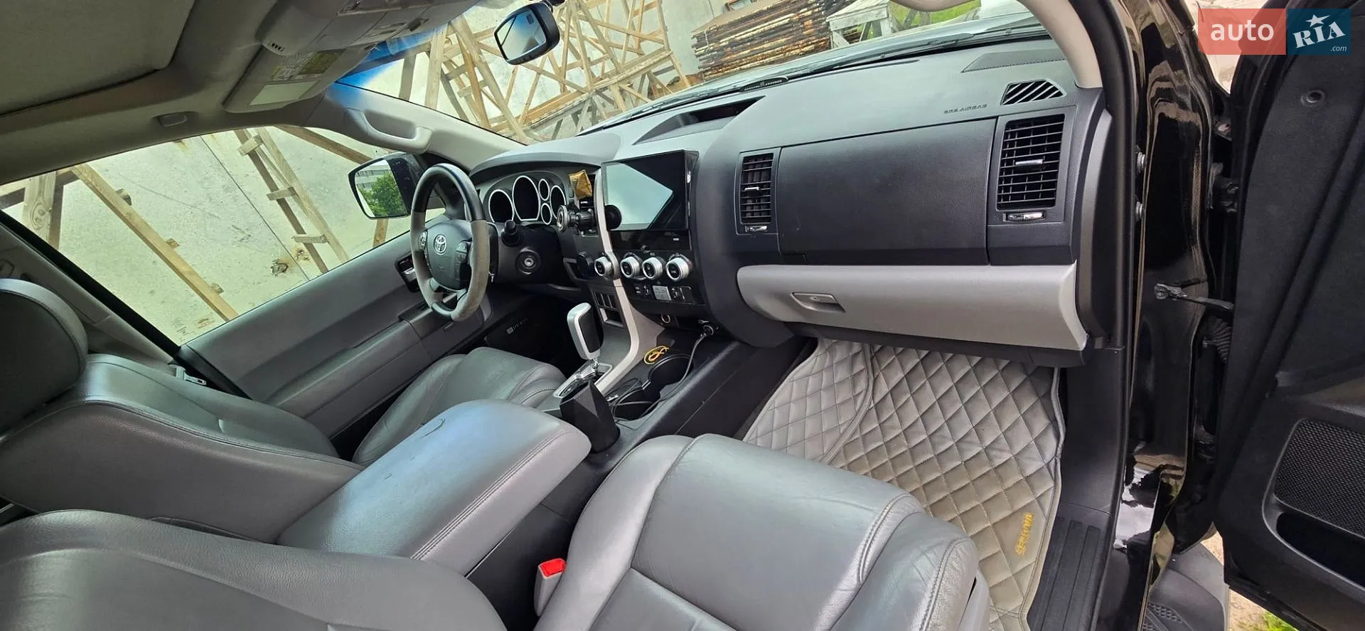 2013 Toyota Sequoia - мініатюра 16