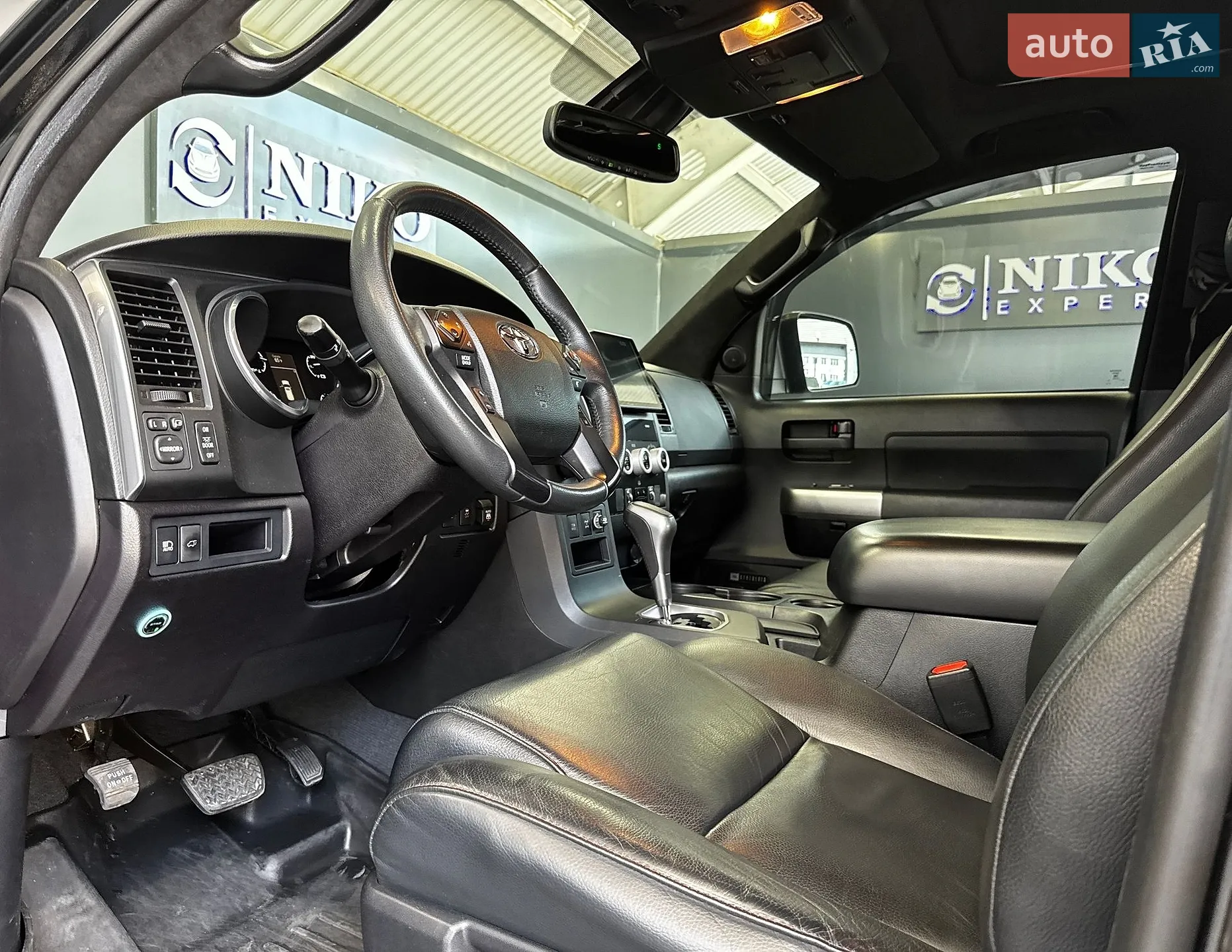 2021 Toyota Sequoia - мініатюра 18