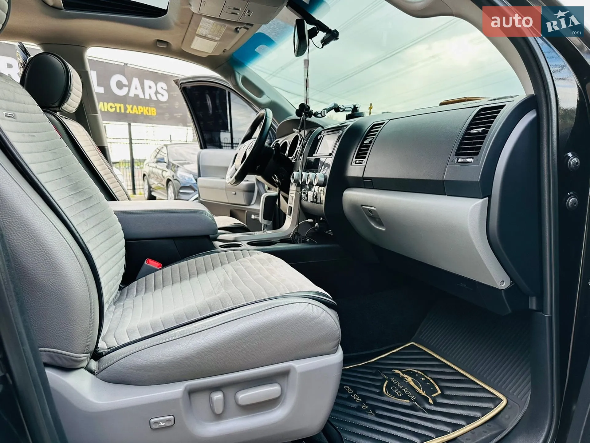 2013 Toyota Sequoia - мініатюра 28