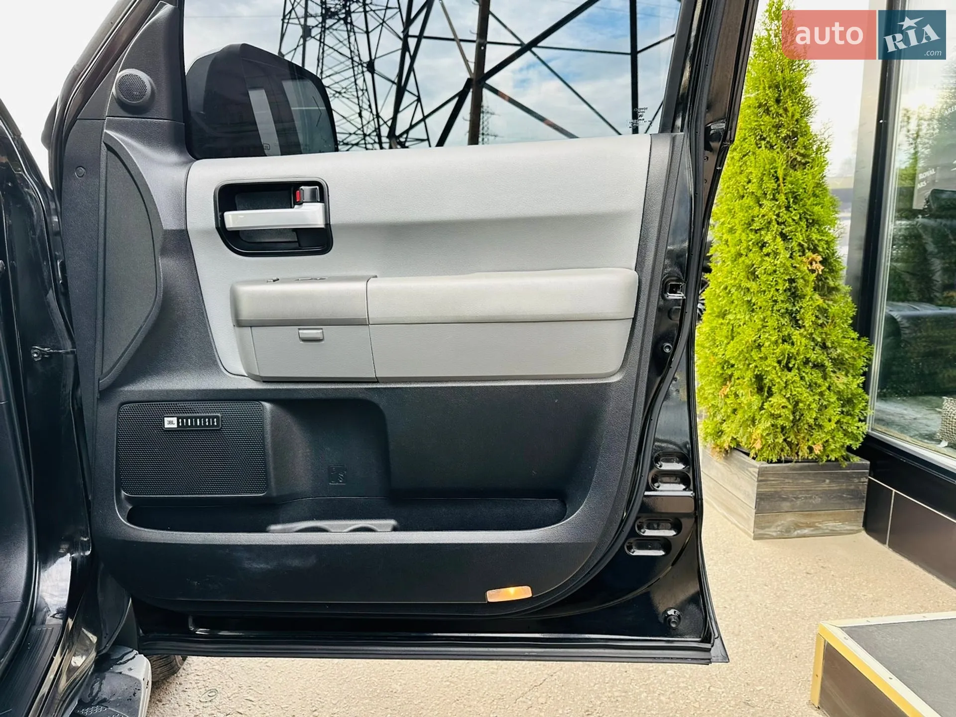 2013 Toyota Sequoia - мініатюра 30