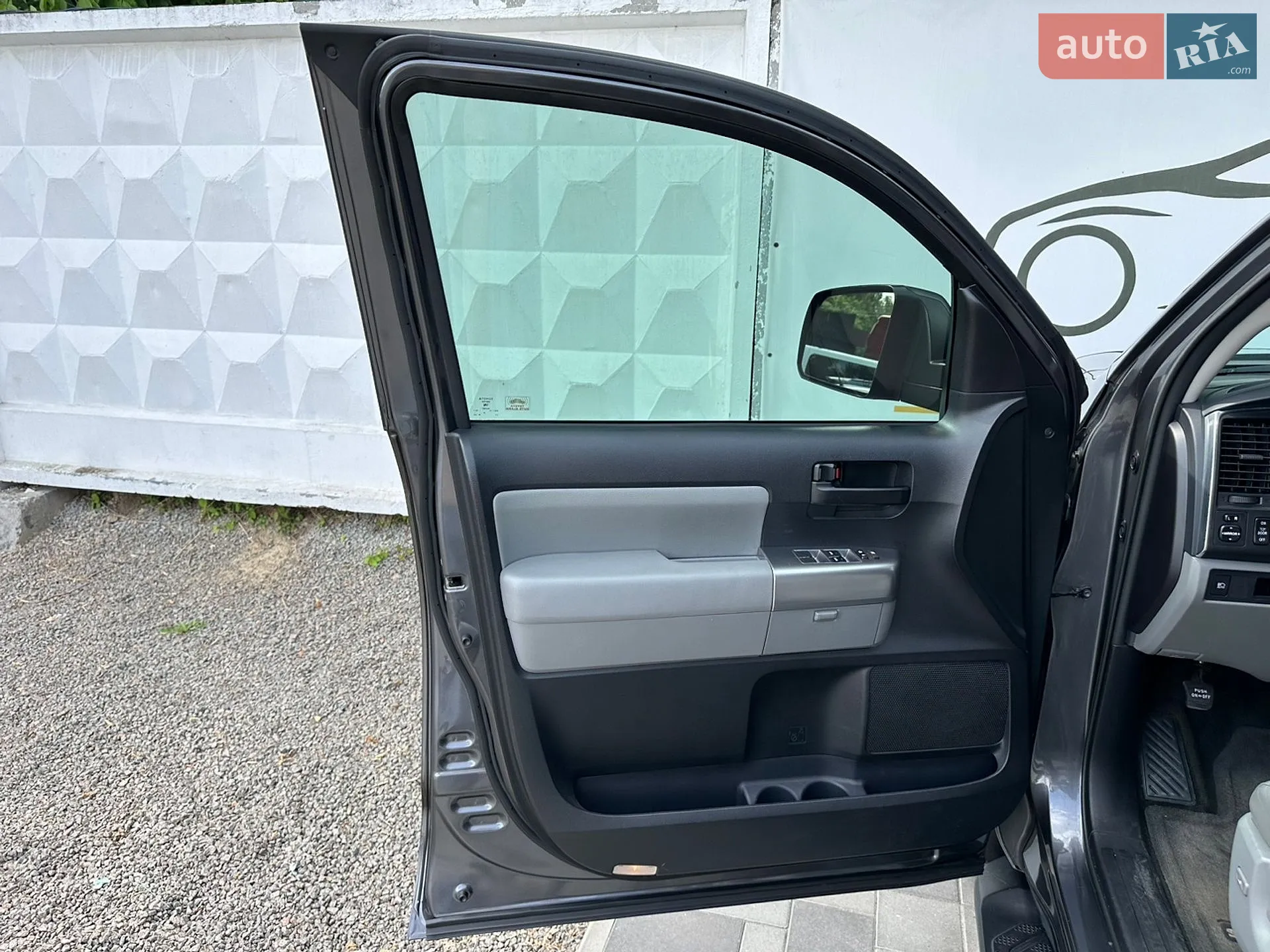 2017 Toyota Sequoia - мініатюра 36