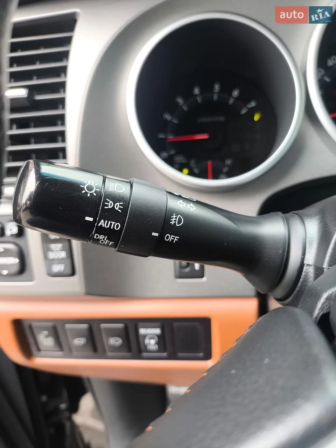 2015 Toyota Sequoia - мініатюра 85