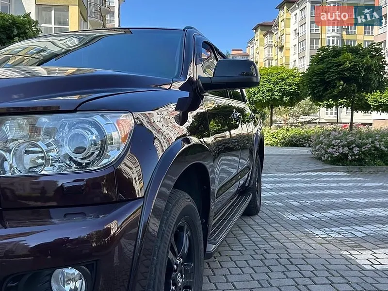 Toyota Sequoia 2012 VIN 5TDBM5G17CS001768 фото оголошення 19 з 79