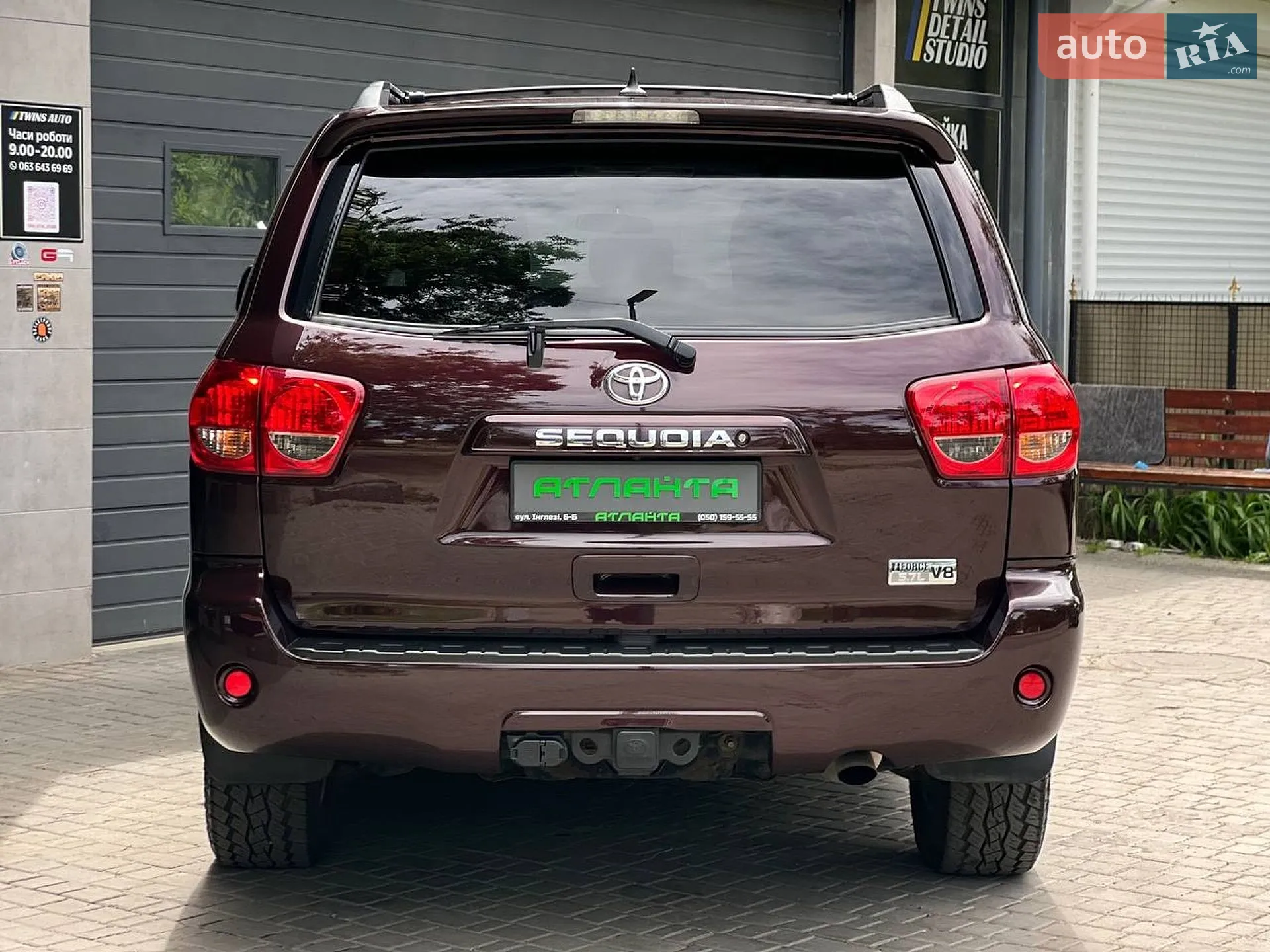 2016 Toyota Sequoia - мініатюра 16
