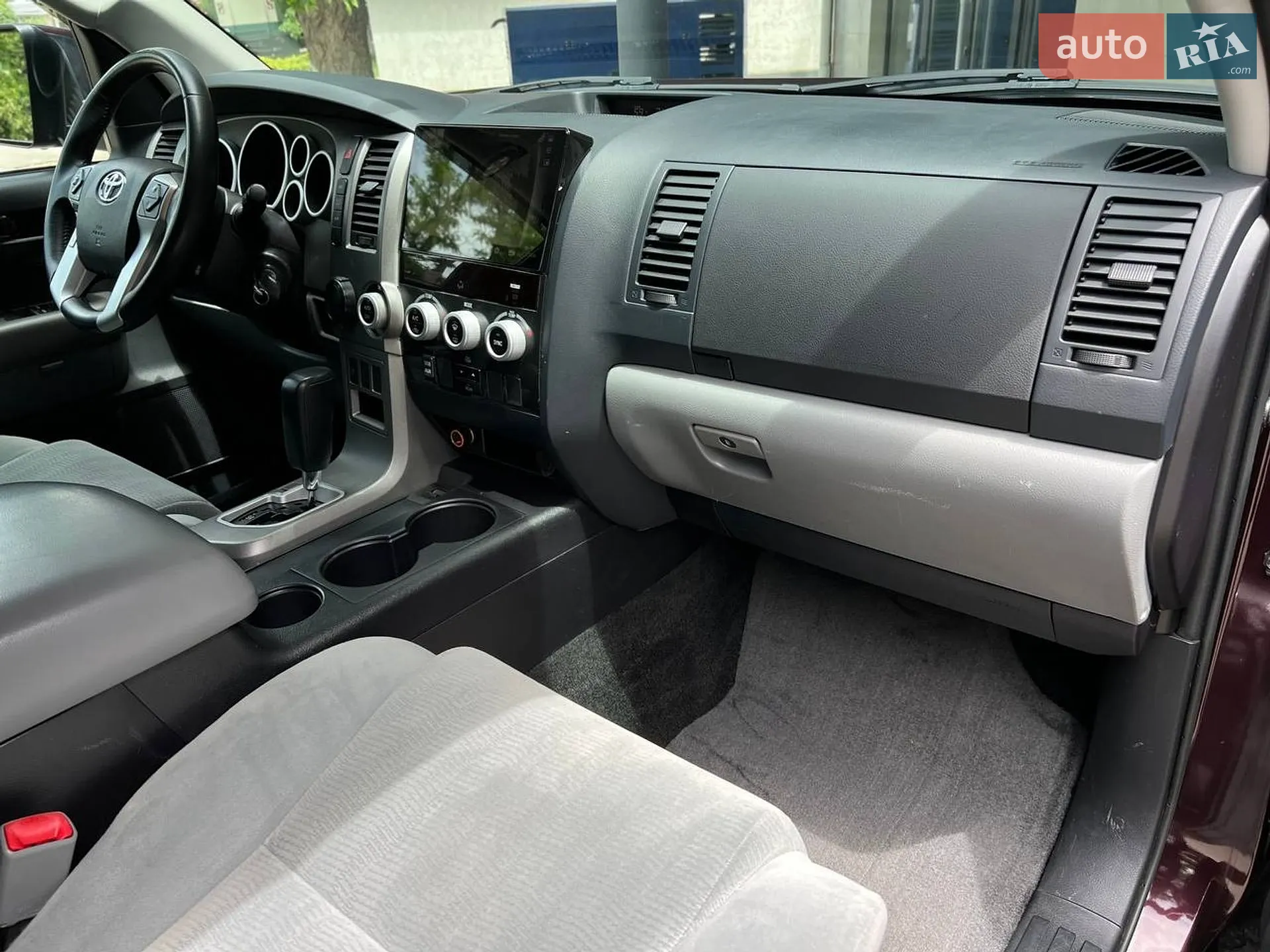 2016 Toyota Sequoia - мініатюра 30