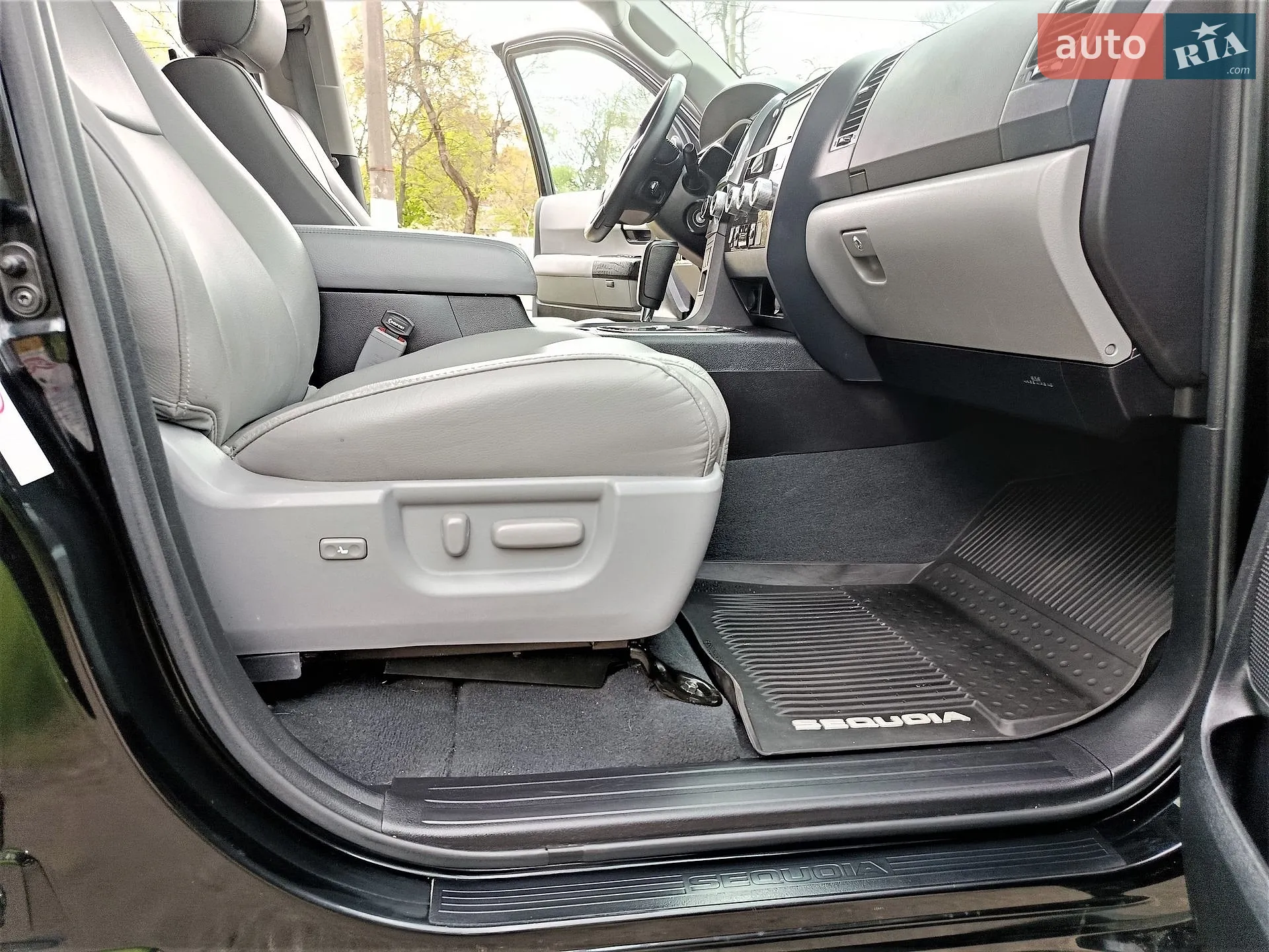 2018 Toyota Sequoia - мініатюра 53