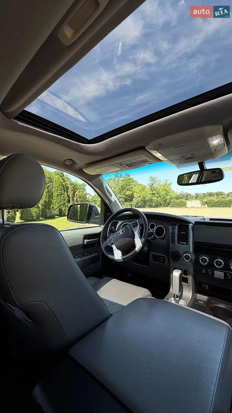 2016 Toyota Sequoia - мініатюра 16