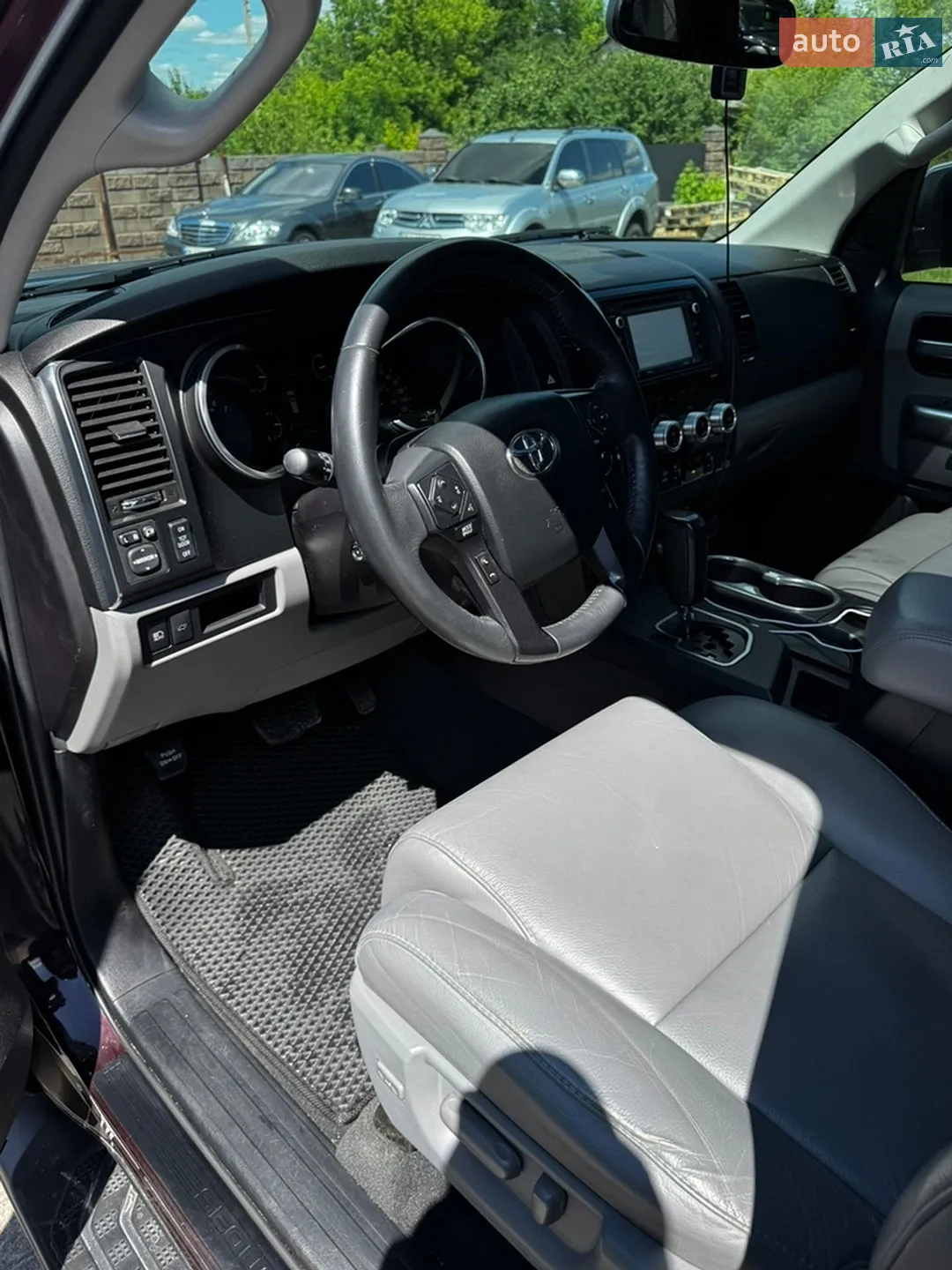 2018 Toyota Sequoia - мініатюра 15