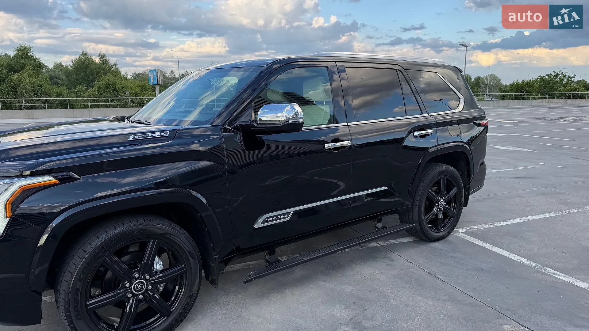 2023 Toyota Sequoia - мініатюра 3