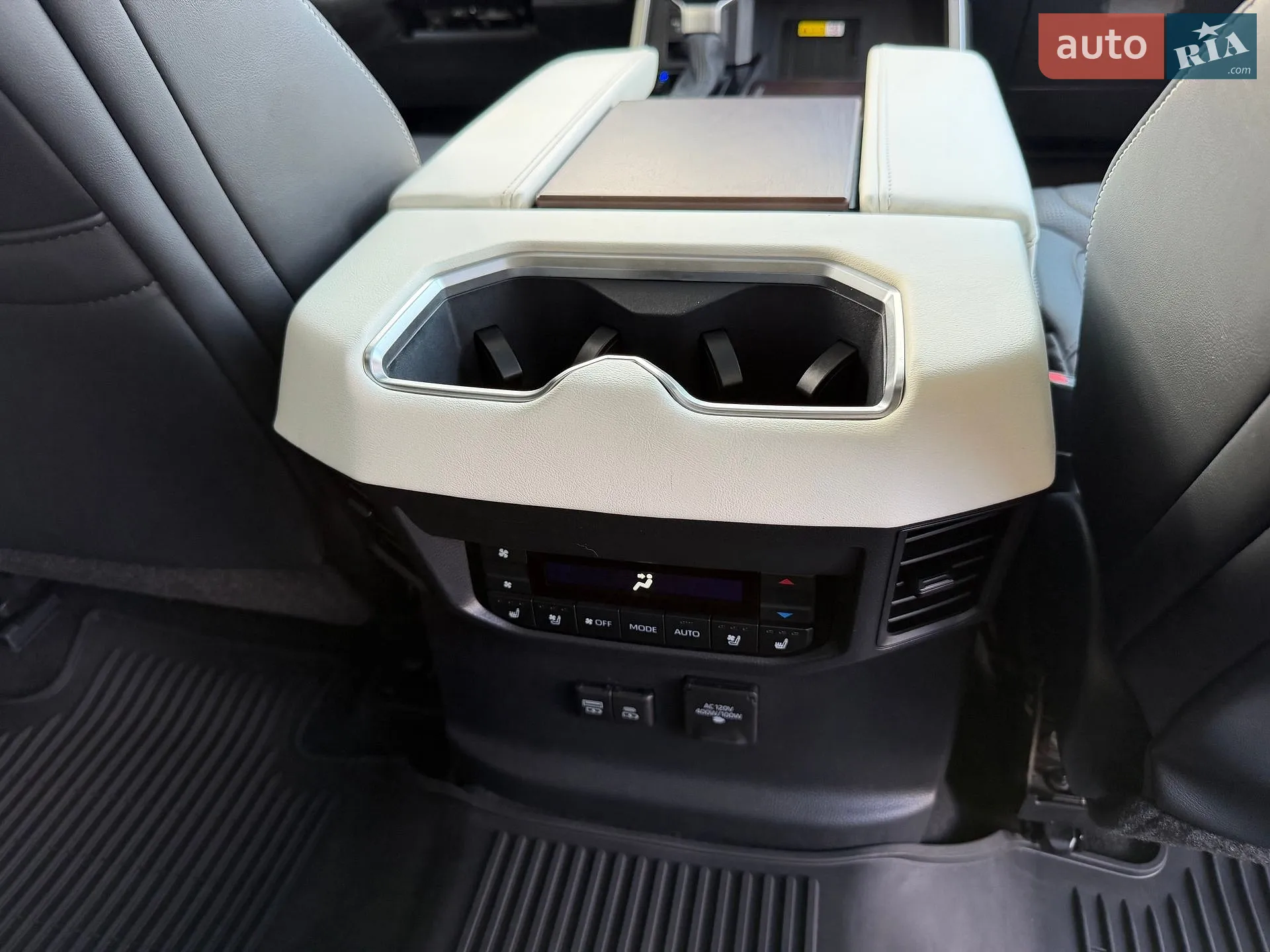 2023 Toyota Sequoia - мініатюра 28