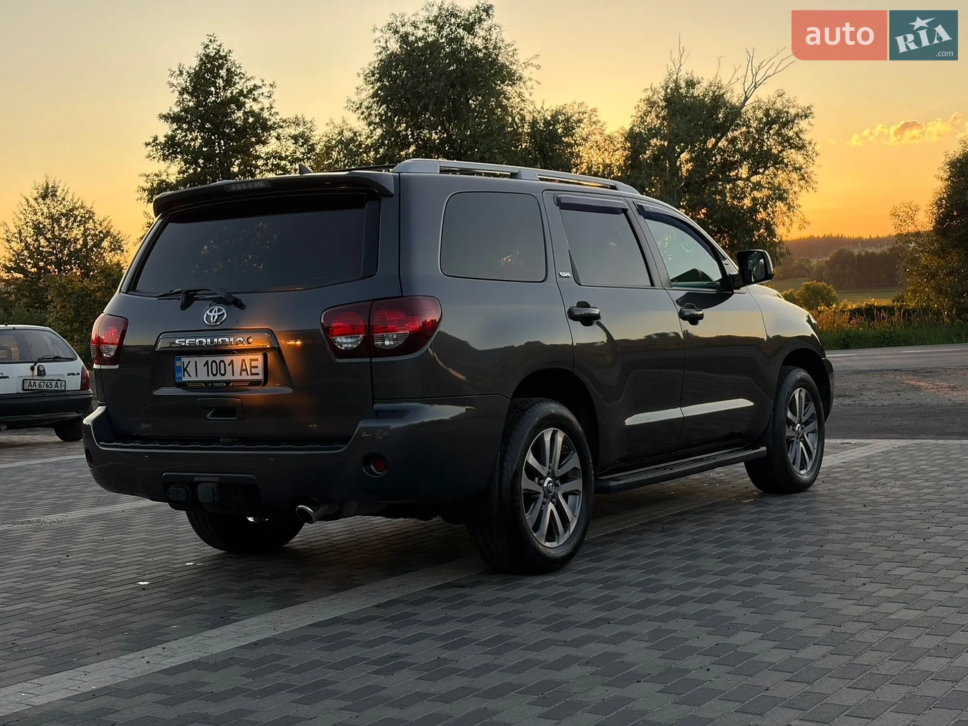 2019 Toyota Sequoia - мініатюра 14