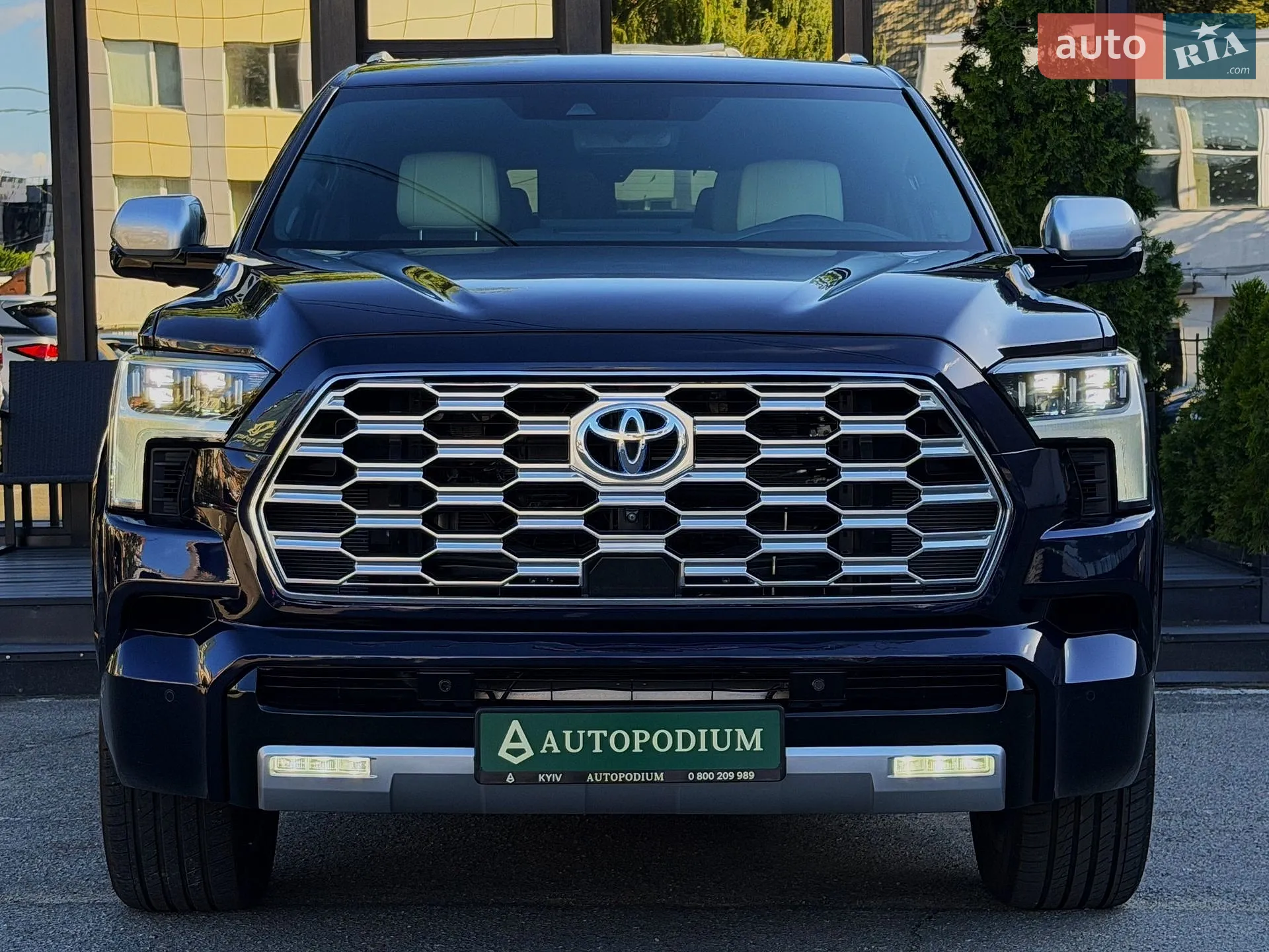 2023 Toyota Sequoia - мініатюра 2