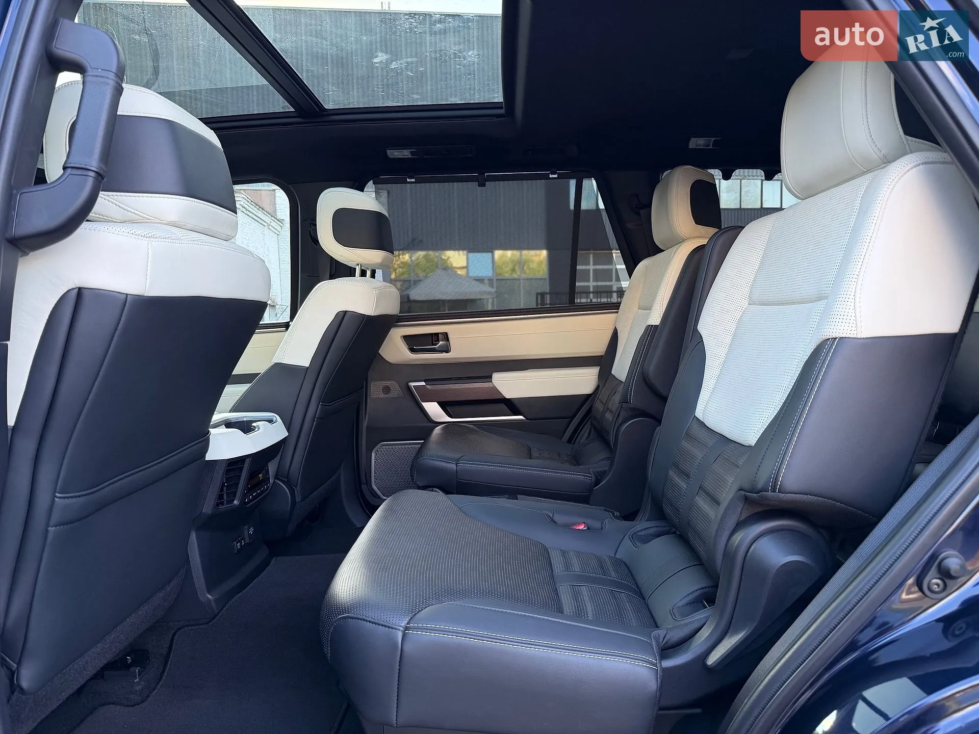 2023 Toyota Sequoia - мініатюра 35