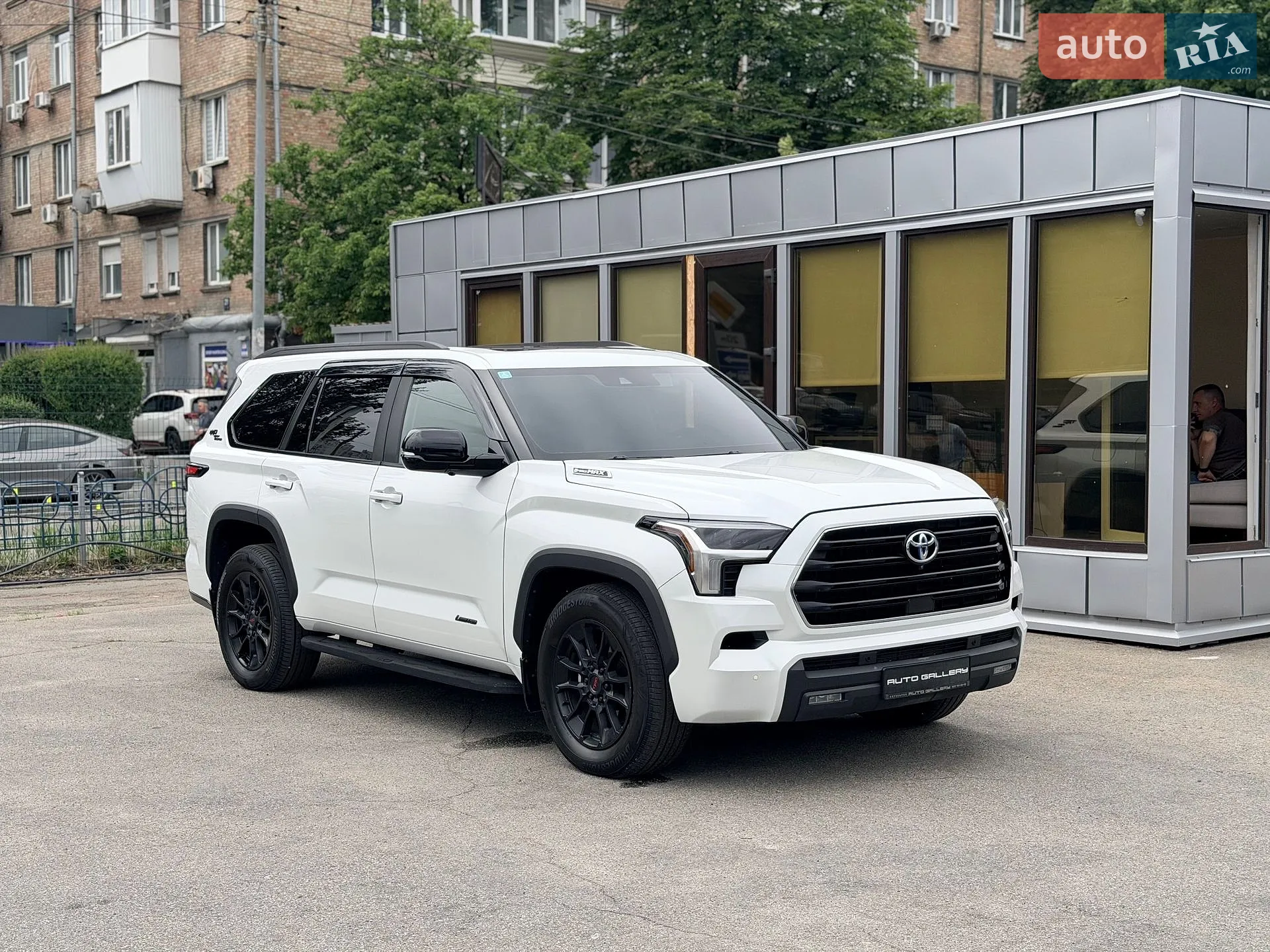 2023 Toyota Sequoia - мініатюра 13